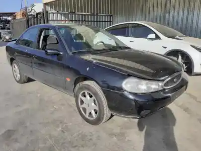 Sloopvoertuig ford mondeo berlina (gd) ghia van het jaar 1999 aangedreven ngd