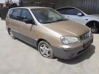 Sloopvoertuig kia carens 1.8 ls monovolumen van het jaar 2001 aangedreven tb