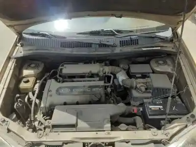 Sloopvoertuig kia carens 1.8 ls monovolumen van het jaar 2001 aangedreven tb