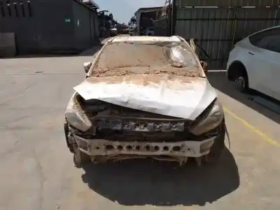 Здавання транспортного засобу FORD FOCUS LIM.  року 2015 потужний M1DD