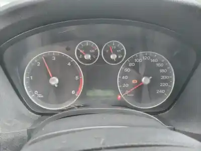 Veículo de Sucata ford focus berlina (cap) ambiente (d) do ano 2006 alimentado kkda