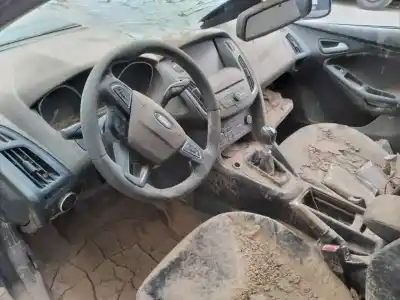 Veículo de Sucata ford focus lim. business do ano 2016 alimentado xwda