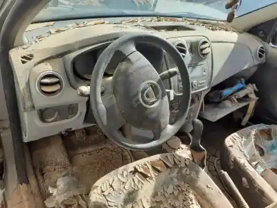 Veículo de Sucata dacia sandero essentiel do ano 2013 alimentado d4f732