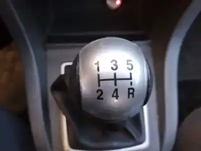 Здавання транспортного засобу ford focus c-max (cap) trend (d) року 2005 потужний g8da