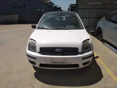 Veicolo di demolizione FORD FUSION (CBK)  dell'anno 2003 alimentato F6JA