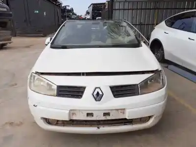 Veicolo di demolizione RENAULT MEGANE II COUPE  dell'anno 2005 alimentato K4MT7