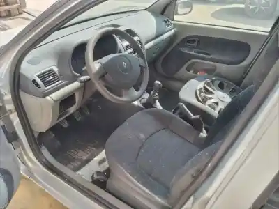 Scrapping Vehicle renault clio ii fase ii (b/cb0) authentique of the year 2002 powered d4fb7