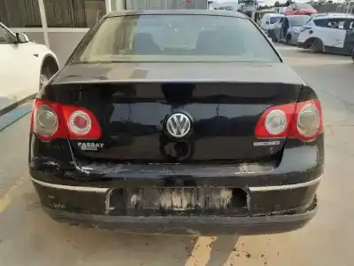 Veículo de Sucata volkswagen passat berlina (3c2) bluemotion do ano 2008 alimentado bls