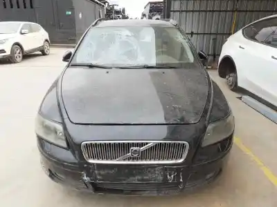 Vehículo de desguace VOLVO V50 FAMILIAR  del año 2004 con motor D4204T