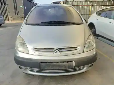 Véhicule à la ferraille CITROEN XSARA PICASSO  de l'année 2003 alimenté RHY