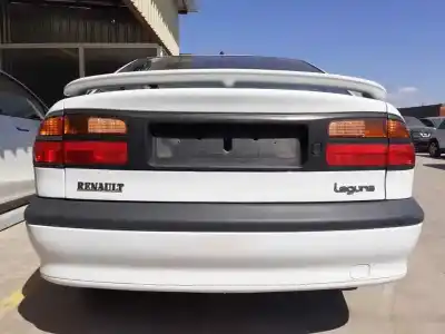 Здавання транспортного засобу renault laguna (b56) 1.8 16v rt року 2000 потужний f4pa7