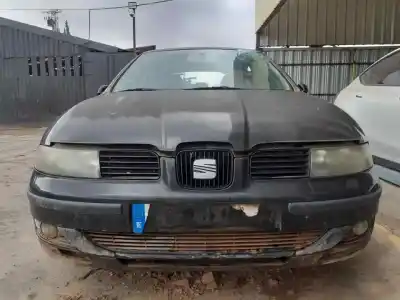 Здавання транспортного засобу seat leon (1m1) signo року 2001 потужний asv