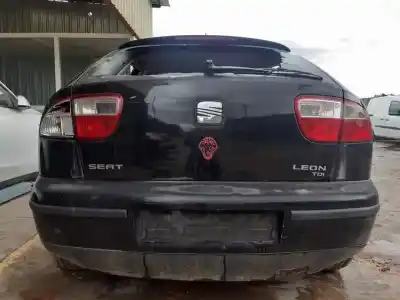 Здавання транспортного засобу seat leon (1m1) signo року 2001 потужний asv