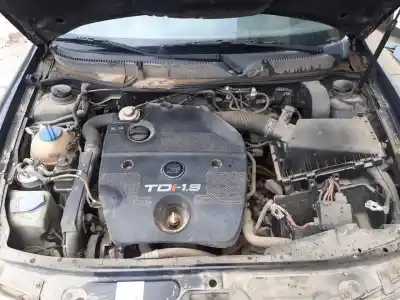 Здавання транспортного засобу seat leon (1m1) signo року 2001 потужний asv