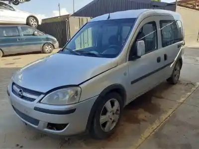 Veicolo di demolizione opel combo tour dell'anno 2005 alimentato z13dt