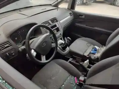 Veículo de Sucata ford focus c-max (cap) trend (d) do ano 2004 alimentado hwda