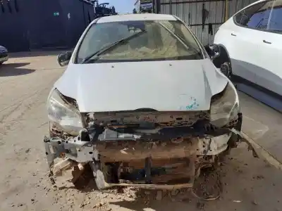 Verschrottungsfahrzeug FORD FOCUS LIM. (CB8) Trend des Jahres 2014 angetrieben T1DA