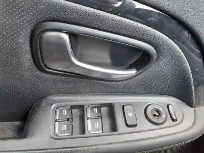 Veículo de Sucata kia carens ( ) concept do ano 2013 alimentado d4fd