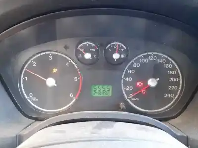 Veículo de Sucata ford focus berlina (cap) trend do ano 2005 alimentado hhda