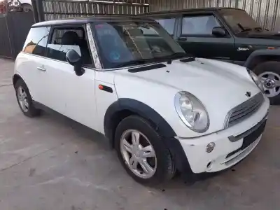 Scrapping Vehicle bmw mini (r50,r53) one of the year 2006 powered w10b16a