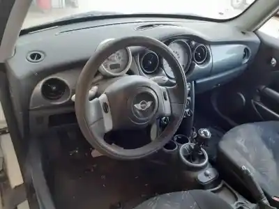 Scrapping Vehicle bmw mini (r50,r53) one of the year 2006 powered w10b16a