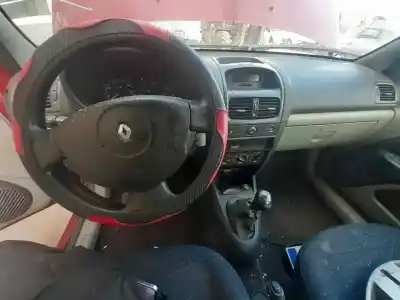 Здавання транспортного засобу renault clio ii fase ii (b/cb0) community року 2005 потужний k9ka7