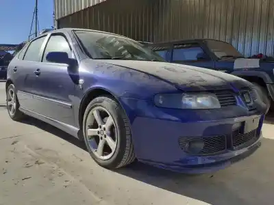 Здавання транспортного засобу seat leon (1m1) signo року 2002 потужний bcb