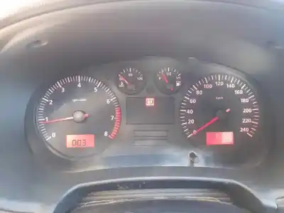 Здавання транспортного засобу seat leon (1m1) signo року 2002 потужний bcb