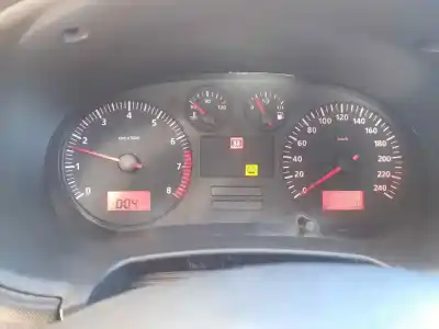 Здавання транспортного засобу seat leon (1m1) signo року 2002 потужний bcb