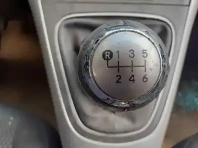 Veículo de Sucata toyota auris active do ano 2011 alimentado 1ndtv