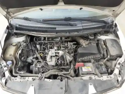 Veículo de Sucata toyota auris active do ano 2011 alimentado 1ndtv