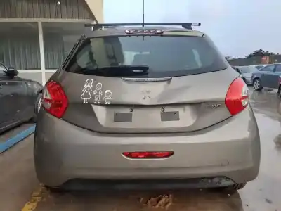 Veículo de Sucata peugeot 208 active do ano 2013 alimentado 