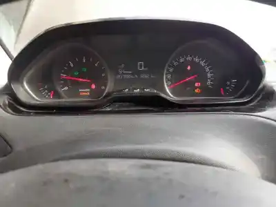 Veículo de Sucata peugeot 208 active do ano 2013 alimentado 