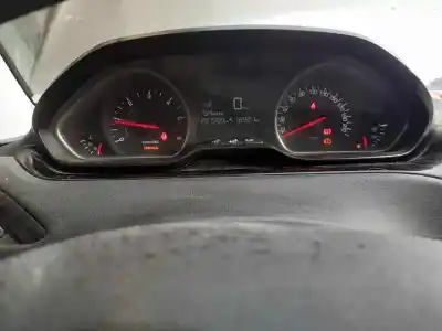 Veículo de Sucata peugeot 208 active do ano 2013 alimentado 