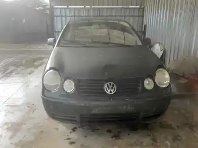 Véhicule à la ferraille VOLKSWAGEN POLO (9N1)  de l'année 2004 alimenté BKY
