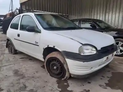Véhicule à la ferraille opel corsa b twist de l'année 1997 alimenté x12sz