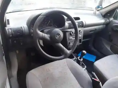 Véhicule à la ferraille opel corsa b twist de l'année 1997 alimenté x12sz