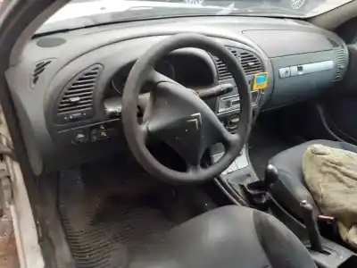 Veicolo di demolizione citroen xsara break 2.0 hdi magic (66kw) dell'anno 2003 alimentato rhy