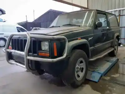 Veicolo di demolizione chrysler jeep cherokee (j) 2.5 td dell'anno 1997 alimentato m52