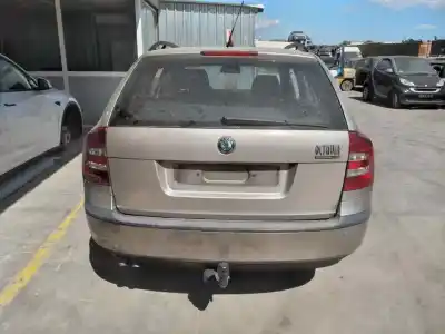 Veicolo di demolizione skoda octavia combi (1z5) elegance dell'anno 2005 alimentato bkd