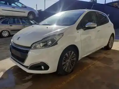 Здавання транспортного засобу peugeot 208 access року 2016 потужний bh02