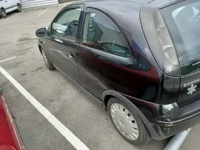 Sloopvoertuig opel corsa c blue line van het jaar 2003 aangedreven z13dt
