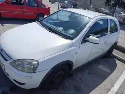 Veicolo di demolizione OPEL CORSA C Blue Line dell'anno 2003 alimentato Z13DT