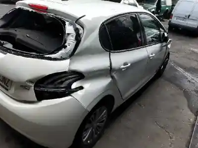 Scrapping Vehicle peugeot 208 style of the year 2014 powered bh02