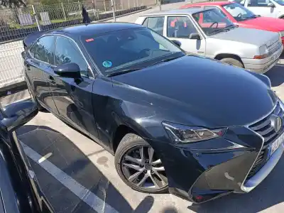 Veículo de Sucata lexus is 300h do ano 2020 alimentado 2ar