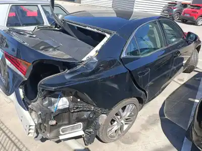 Veículo de Sucata lexus is 300h do ano 2020 alimentado 2ar