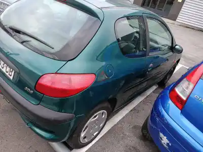 Hurda Aracı peugeot                                            206 berlina                                                                                                                                                                                                                                                xt                                                                                                                                                                                                                                                         yılın 1998 güçlü wjz