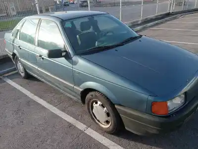 Verschrottungsfahrzeug VOLKSWAGEN PASSAT BERLINA (312) CL des Jahres 1988 angetrieben RP