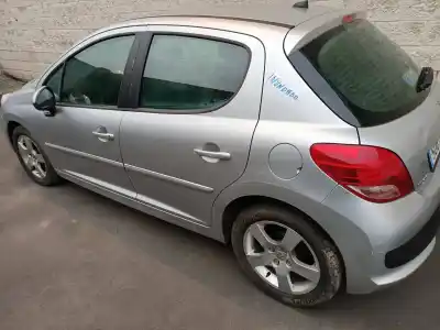Veículo de Sucata peugeot 207 sport do ano 2010 alimentado 9hp o 9h06