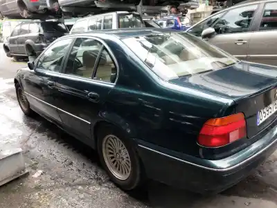 Veículo de Sucata bmw serie 5 berlina (e39) 540i do ano 1995 alimentado 44 8s 1